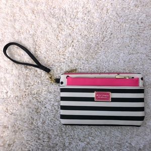 Betsey Johnson New York Wristlet